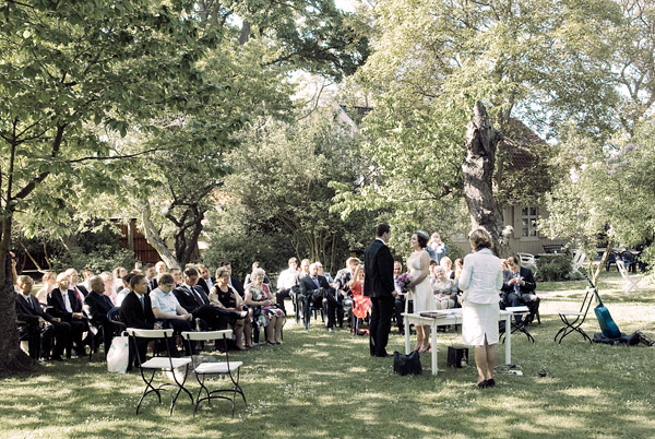 Br&ouml;llop Kalmar i Krusenstiernska tr&auml;dg&aring;rden